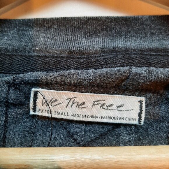 We The Free People In The Mix Henley Top Womens XS Dark Charcoal Grunge Oversize - Picture 6 of 11